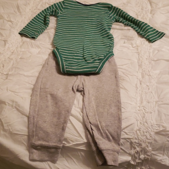 Carter's Hi, Bye Outfit, Size 9M. - Picture 5 of 5